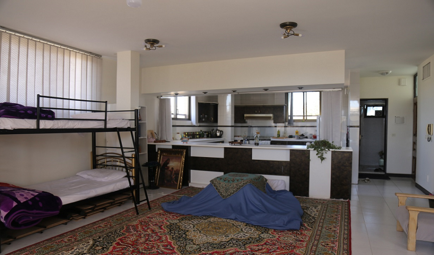 annie hostel isfahan